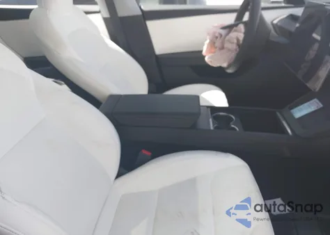 2025 Tesla Model 3 Long Range Rear-Wheel Drive from USA, damaged, VIN 5YJ3E1EA7SF978831